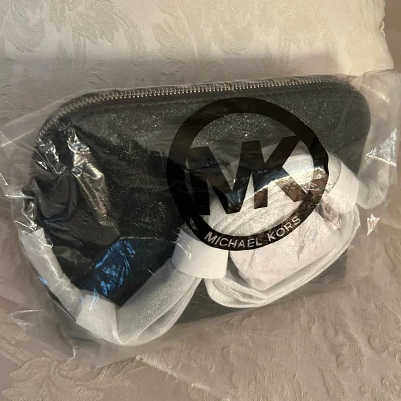 Michael Kors NEW!!!!! Sparkle Dome Crossbody Bag - Picture 6 of 6